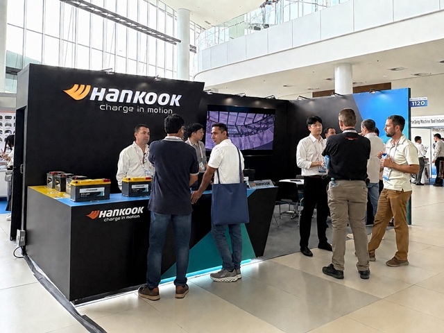 '라틴 타이어·오토 파츠 엑스포 2026'에 마련된 한국앤컴퍼니 '한국(Hankook)' 배터리 전시 부스. /한국앤컴퍼니