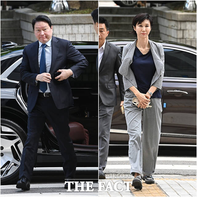 최태원 SK그룹 회장(왼쪽)과 노소영 아트센터 나비 관장이 6월 26일 서울 서초구 서울고등법원에서 열린 재산 분할 파기환송심 2차 변론기일에 출석하고 있다. /배정한 기자