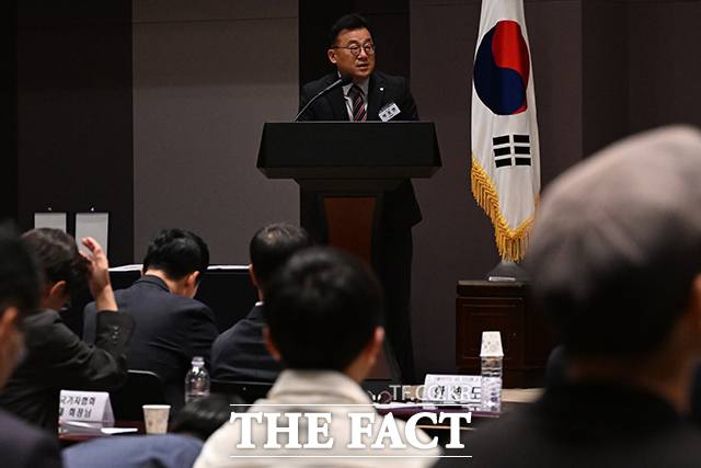 인사말 하는 박종현 한국기자협회장.