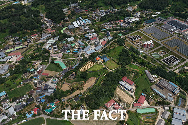 정부가 수도권 개발제한구역 해제 등을 통해 수도권에 최소 23만호의 주택을 공급하겠다고 밝힌 가운데 13일 오후 신규 택지로 지정된 경기 남양주시 와부읍 일대의 모습이 보이고 있다. /남양주=김성렬 기자