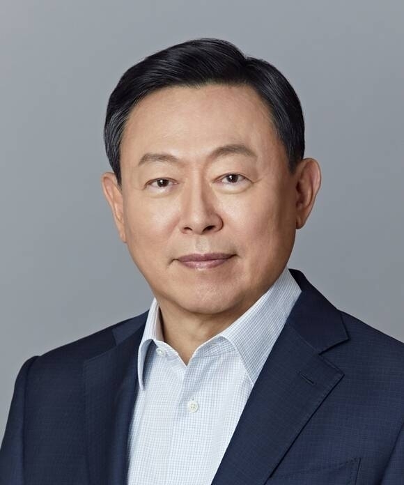 13일 공시된 롯데웰푸드 반기보고서에 따르면 신동빈 롯데그룹 회장이 롯데웰푸드에서 11억5100만원의 보수를 수령했다. /롯데그룹