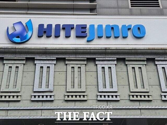 하이트진로는 '테라 제로' 출시 한 달 만에 150만 병 판매량을 돌파했다. /더팩트 DB