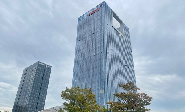 형지글로벌의 상반기 연결 기준 매출액은 315.6억원으로 전년 동기 대비 68.7% 증가했다. 같은 기간 영업이익은 7.3억원 늘어난 8.8억원을 기록하며 전년 동기 대비 491% 폭증했다. /더팩트DB