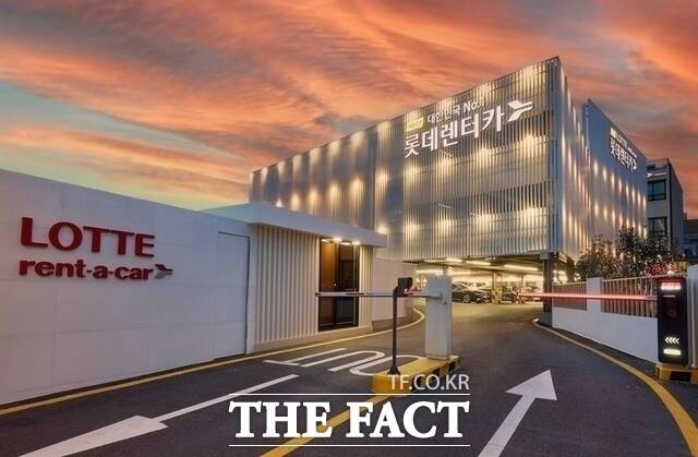 국내 렌터카 업체 1위 롯데렌탈이 미국계 사모펀드(PEF) 텍사스퍼시픽그룹(TPG) 품에 안겼다. /롯데렌탈