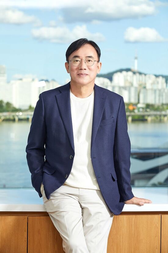 정철동 LG디스플레이 대표이사 사장이 올해 상반기 보수로 14억5700만원을 수령했다. /LG디스플레이