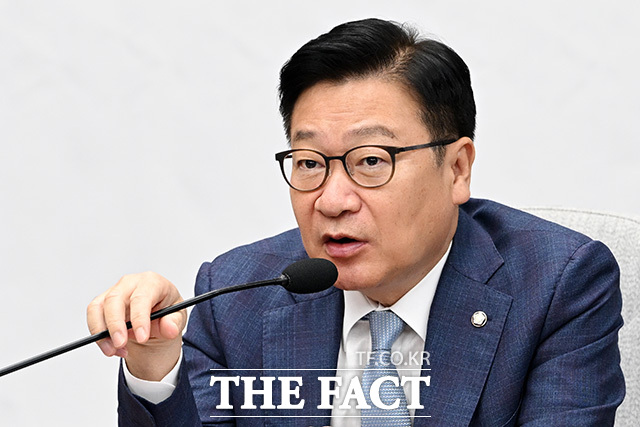 국민의힘 원내대책회의 참석한 오세훈 서울시장.