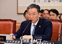  정성호 장관 '집단퇴정' 수원지검 검사 2명 징계 청구