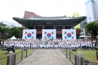  추석 전 마지막 연휴 어디가 붐비나…홍대·명동·성수에 한강까지