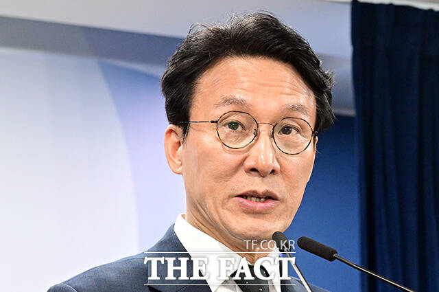 김민석 민주당 당대표 후보가 15일 호남권 권리당원 투표 결과 1위를 차지했다. /임영무 기자