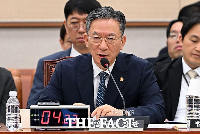 정성호 법무부 장관이 2기 친일재산조사위원회가 출범하면 최소 325억 원 이상의 친일 재산을 환수할 수 있다고 내다봤다./남용희 기자