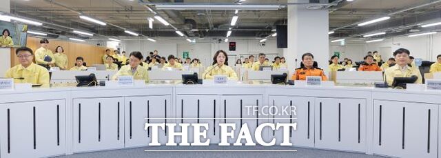 추미애 경기도지사가 을지연습 첫날인 18일 전시종합상황실에서 발언하고 있다. /경기도