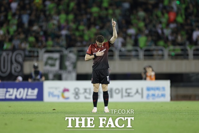 ‘하나은행 K리그1 2026’ 23라운드 최고의 별로 우뚝 선 부천FC의 갈레고./K리그
