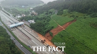  '역대급 폭우' 산사태로 차단된 통영IC [TF포착]