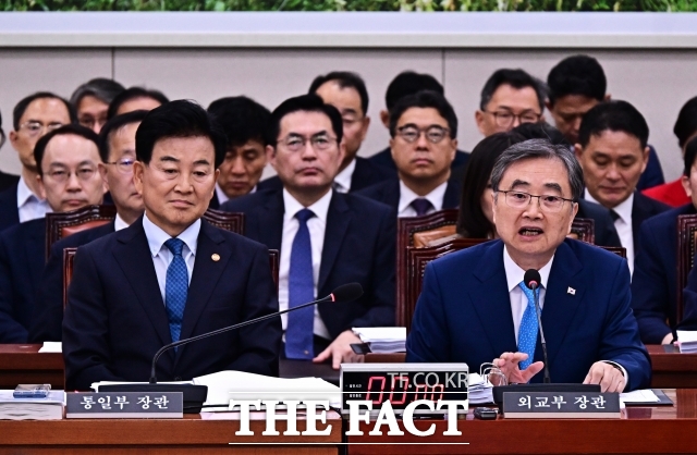 조 장관은 트럼프 대통령이 올가을 김 위원장과의 만남을 추진하고 있다는 보도에 대해 