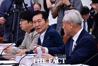  외통위에서 인사말 하는 정청래 의원 [포토]