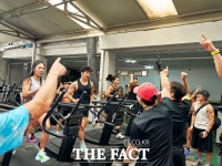 백화점 광장이 러닝 트랙으로…롯데百 부산본점서 실내 레이스