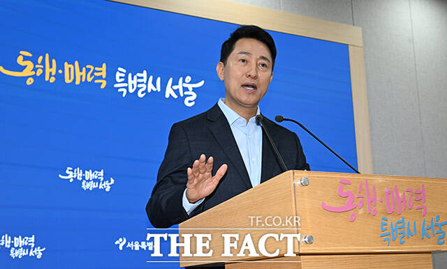 오세훈 서울시장이 20일 오전 서울 중구 서울시청 브리핑룸에서 김윤덕 국토부 장관과의 면담에 대한 입장을 밝히고 있다. /박헌우 기자