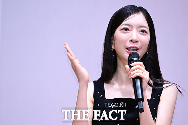 인사말하는 조아영.