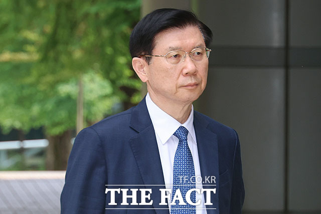고위공직자범죄수사처(공수처)의 윤석열 전 대통령 체포영장 집행을 방해한 혐의로 1심에서 징역형을 선고받은 대통령경호처 간부들의 항소심이 본격화됐다. /서예원 기자