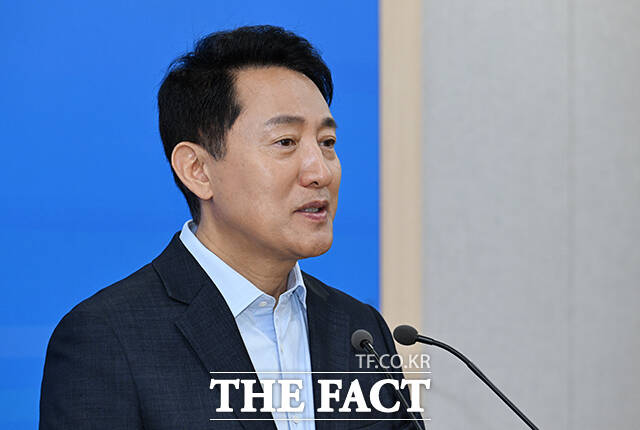 오세훈 서울시장이 20일 오전 서울 중구 서울시청 브리핑룸에서 김윤덕 국토부 장관과의 면담에 대한 입장을 밝히고 있다. /박헌우 기자