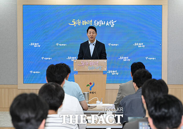 오세훈 서울시장이 20일 오전 서울 중구 서울시청 브리핑룸에서 김윤덕 국토부 장관과의 면담에 대한 입장을 밝히고 있다. /박헌우 기자