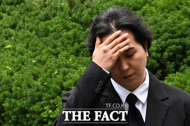 검찰은 20일 오후 서울서부지법 형사10단독 성준규 판사 심리로 열린 마포구 주민편익시설 복무 관리 책임자 이모 씨의 병역법 위반 혐의 결심공판에서 징역 1년을 선고해달라고 재판부에 요청했다. /김성렬 기자