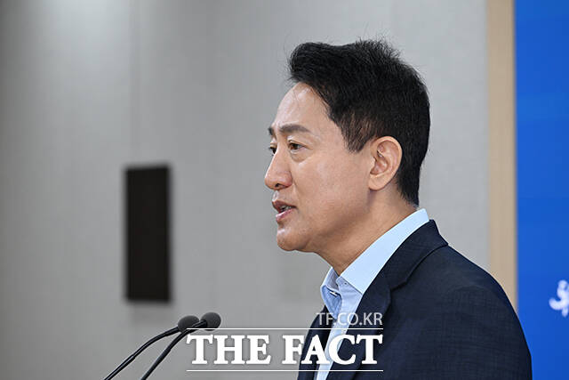 오세훈 서울시장이 20일 오전 서울 중구 서울시청 브리핑룸에서 김윤덕 국토부 장관과의 면담에 대한 입장을 밝히고 있다. /박헌우 기자