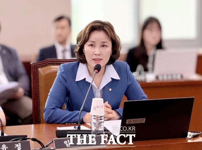국회 문화체육관광위원회 소속 임오경 더불어민주당 의원이 문화체육관광부의 '2026년 2차 공연예술 관람료 지원사업'을 두고 사업 규모와 지원 방식 전반에 대한 전면적인 재검토를 촉구했다. /임오경 의원실 제공