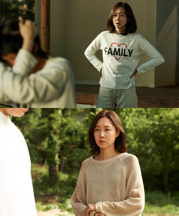 공효진은 든든한 첫째 딸 장주 역을 맡아 극의 중심을 단단하게 잡는다. /롯데엔터테인먼트