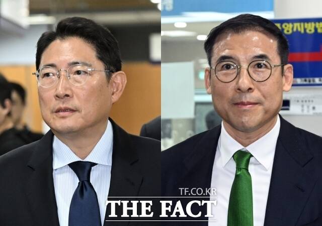 조현준 효성그룹 회장(왼쪽)과 조현문 전 효성그룹 부사장이 21일 오전 서울 서초구 서울중앙지방법원에서 열린 ‘강요미수 혐의’ 18차 공판에 출석하고 있다. /이새롬 기자