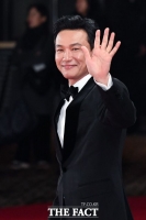  황정민, '스티치 헤드'로 첫 애니 더빙…추영우·조이와 호흡