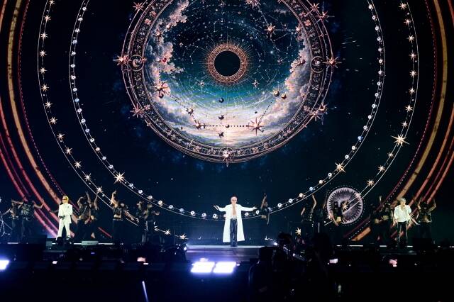 빅뱅은 ﻿북미 유럽 오세아니아 아시아 등 전 세계 19개 도시에서 총 33회에 걸쳐 'XX : COSMOS' 투어를 이어간다./YG엔터테인먼트