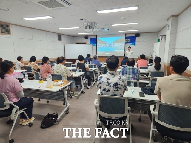 여수시가 후원하는 전남대학교 이순신해양문화연구소의 '섬섬 여수, 인문도시로 하나 되다' 사업이 교육부와 한국연구재단의 '2026년 인문도시지원사업' 공모에 최종 선정됐다. /여수시