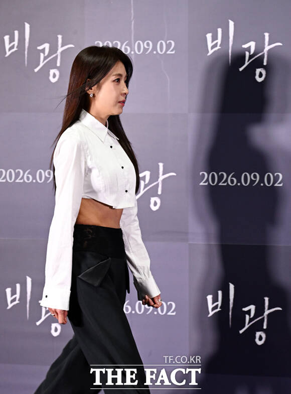 배우 하지원이 24일 오후 서울 강남구 메가박스 코엑스에서 열린 영화 '비광' 언론시사회 및 기자간담회에 참석해 포즈를 취하고 있다. /이새롬 기자