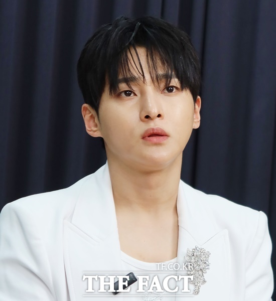 가수 성리가 '무명전설' 우승 특전곡 '새드 레인'을 발표하며 팬들의 뜨거운 반응을 얻고 있다. 성리의 공식 팬클럽 '성리학자'는 여기에 화답이라도 하듯 최근 남부지역 수해 피해 이웃을 돕기 위해 무려 5400만 원을 기부해 선한 영향력을 이어갔다. /더팩트 DB