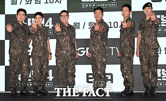 배우 남태우, 이원정, 이현균, 오대환, 김동준, 김민호(왼쪽 위부터 시계 방향)가 24일 오후 서울 구로구 신도림 디큐브시티 더 세인트 그랜드볼룸에서 열린 ENA 새 월화드라마 '신병4: 사보타주' 제작발표회에 참석해 포즈를 취하고 있다. /박상민 기자