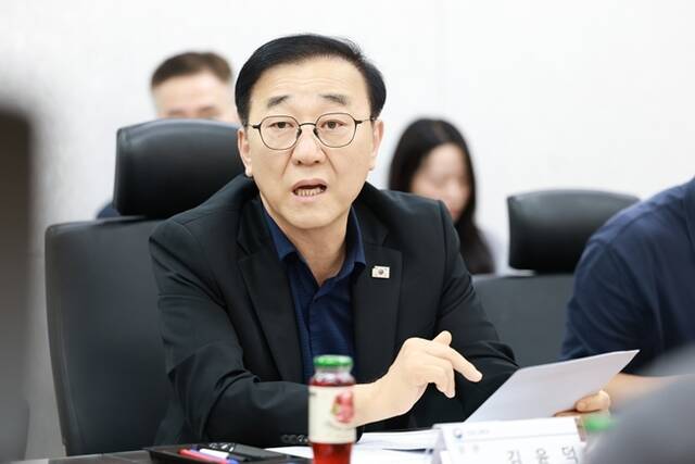 김윤덕 국토교통부 장관이 25일 뉴홈 청약자들과 간담회를 통해 전용 모기지 대출 조건 관련 의견을 직접 들었다. /국토교통부