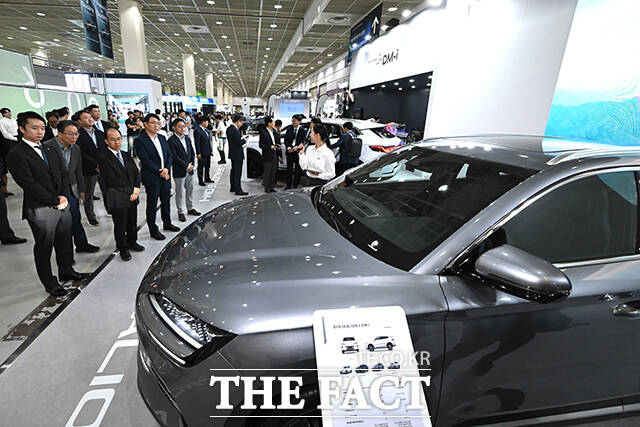 이번 전시에는 기아, KG모빌리티, 볼보, BMW, BYD의 전동화 차량 12종과 6종의 시승 차량이 마련됐다.