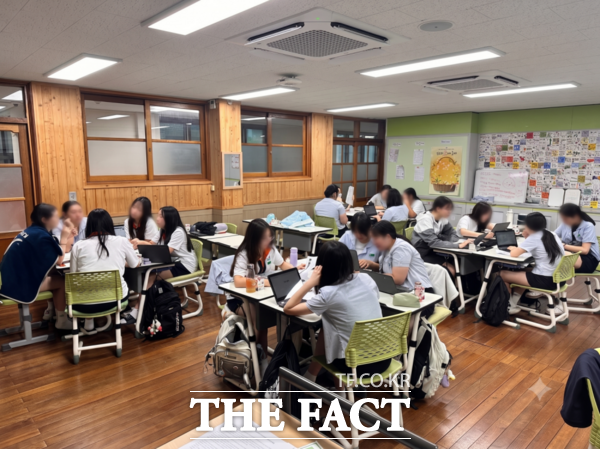 지난 7월 10일부터 16일까지 호수돈여자중학교가 진행한 러닝 페어 행사 모습 /정예준 기자
