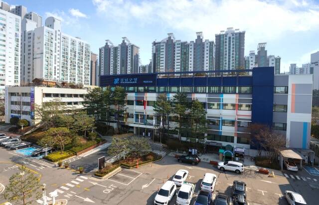 강남구가 근로자의 급여 등에서 지방소득세를 미리 떼고도 정당한 사유 없이 납부하지 않은 사업주 1365명에게 고발 사전예고를 실시하며 강경 대응에 나선다. 사진은 강남구청 전경. /강남구
