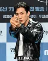  [TF초점] 이상이, 제 옷 입은 '유부녀 킬러'