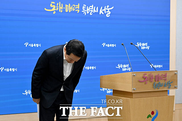 오세훈 서울시장이 26일 오전 서울 중구 서울시청 브리핑룸에서 김윤덕 국토교통부 장관과의 주택공급 관련 2차 회동에 대한 입장을 밝히고 있다. /박상민 기자