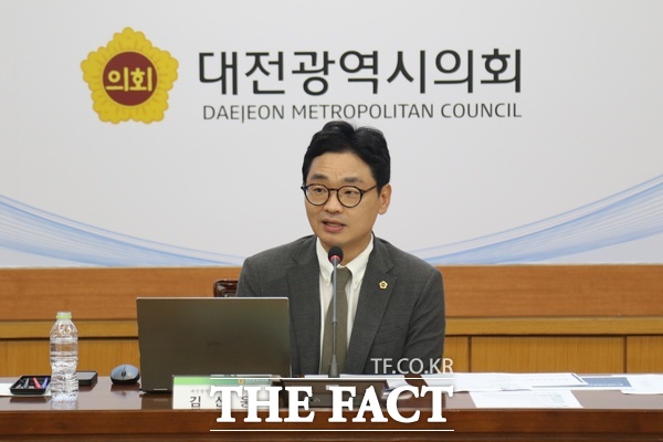 김신웅 대전시의원 "창업 기업 상황 맞는 맞춤형 AX 지원 확대돼야" - 뉴스 썸네일 이미지