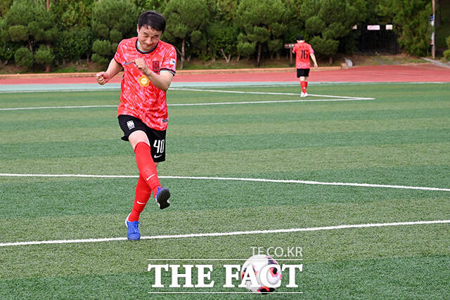 시축하는 한 원내대표.