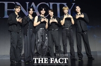  한계 넘어 비상하는 SF9, 10주년 담은 새 앨범 'TENACITY' [TF사진관]