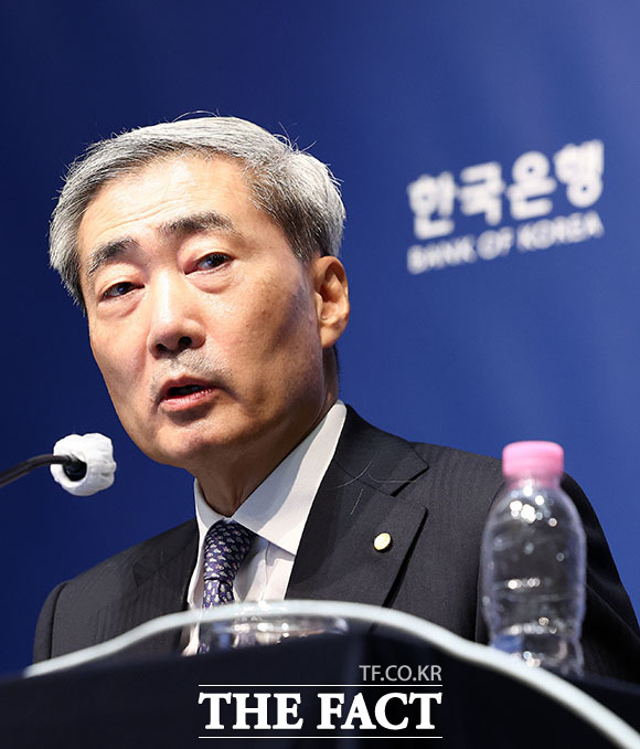신현송 한국은행 총재가 27일 서울 중구 한국은행에서 열린 금융통화위원회 통화정책방향 기자간담회에서 발언하고 있다. /사진공동취재단