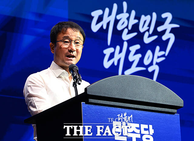 인사말 하는 한병도 더불어민주당 원내대표.
