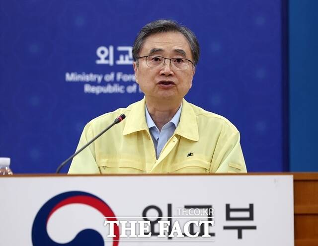 외교부는 27일 네팔 라수와 지역에서 발생한 대규모 홍수로 고립됐던 한국인 10명 중 9명이 안전 지역으로 이동했다고 밝혔다. 조현 외교부 장관(사진)은 이날 시시르 커날 네팔 외교장관과 통화를 갖고 우리 국민 수색과 구조를 위한 네팔 정부의 관심과 지원을 요청했다. /뉴시스