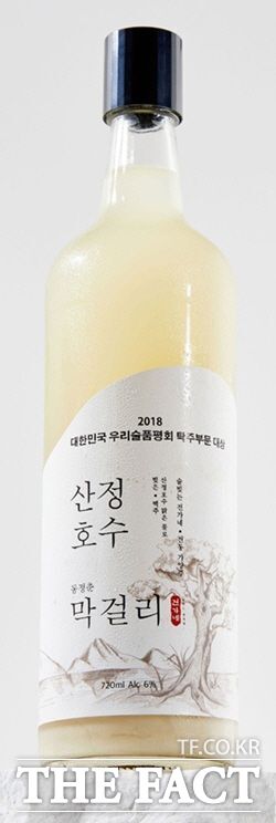 농림축산식품부 주최 '2026 대한민국 우리술 품평회'에서 저도탁주 부문 대상을 수상한 술빚는 전가네의 '산정호수동정춘막걸리'. /포천시