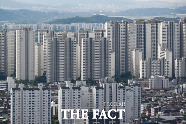 한국토지주택공사(LH)가 2028년부터 2030년까지 매년 10만호(30조원) 이상의 공공주택을 착공한다. /박헌우 기자